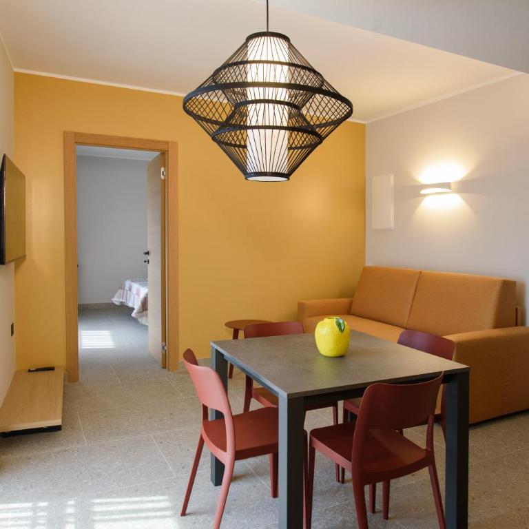 Bonaparte Luxury Apartments - One-Bedroom Apartment - 1