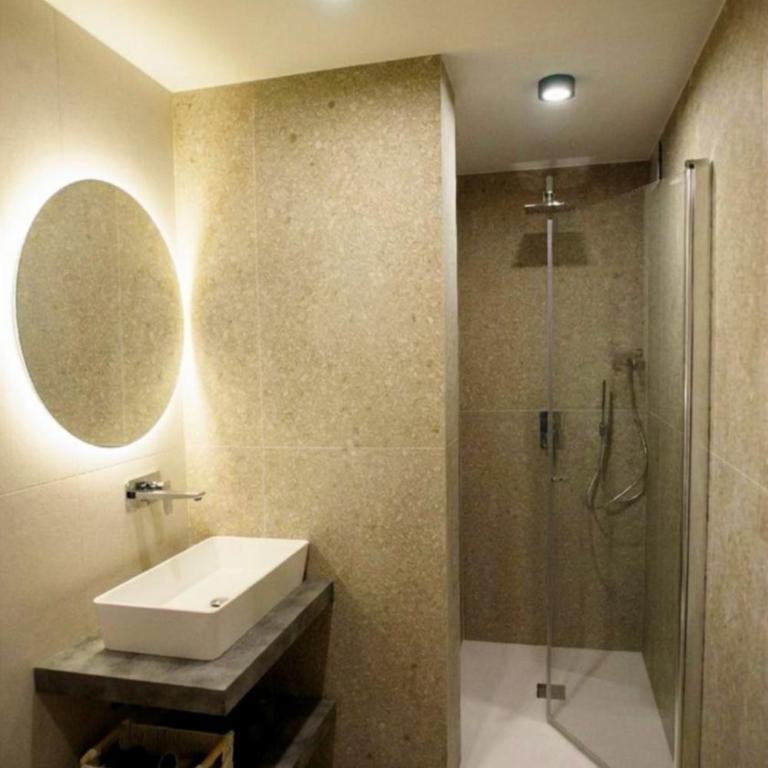 Bonaparte Luxury Apartments - Superior One-Bedroom Apartment with Two Bathrooms - 6