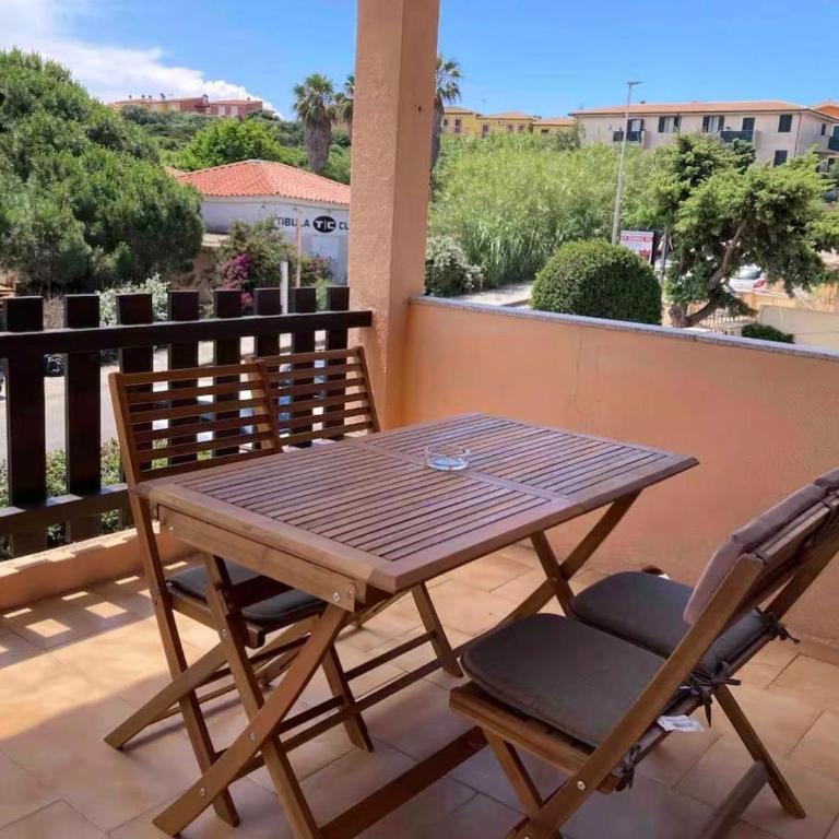 Maison Marina - Two-Bedroom Apartment with Balcony - 1