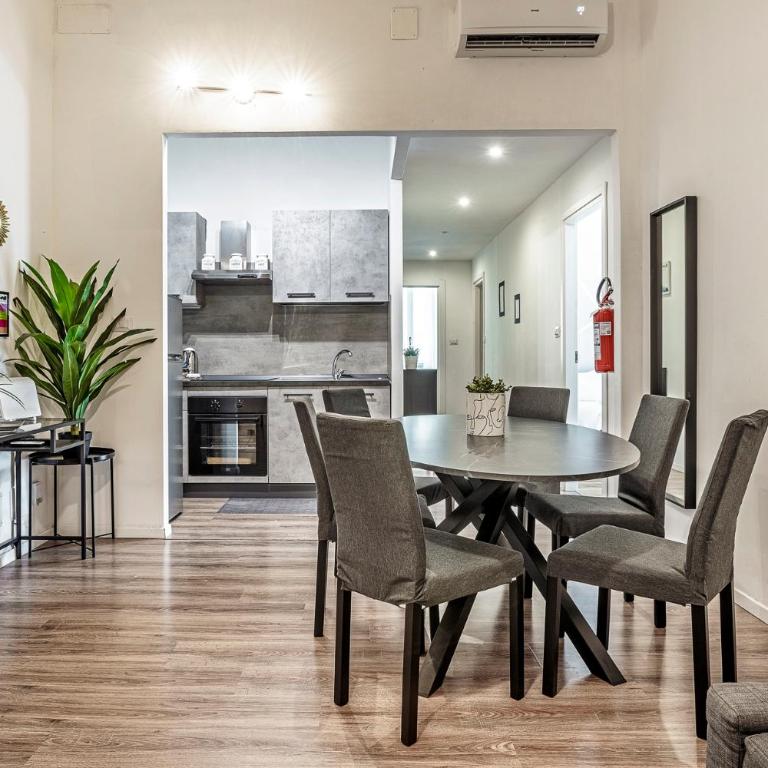 Luxury 4 bedrooms apartments Close to Duomo - Appartamento - 24