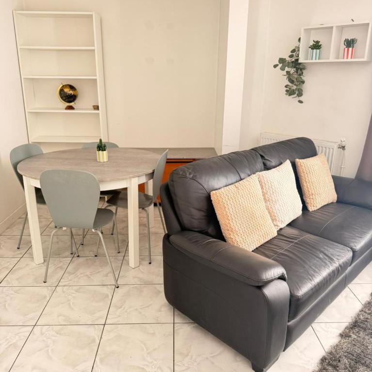 T4 3 Chambres Ideal pour familles et groupes Face du Stade de France Canal et toutes commodités - Three-Bedroom Apartment - 10