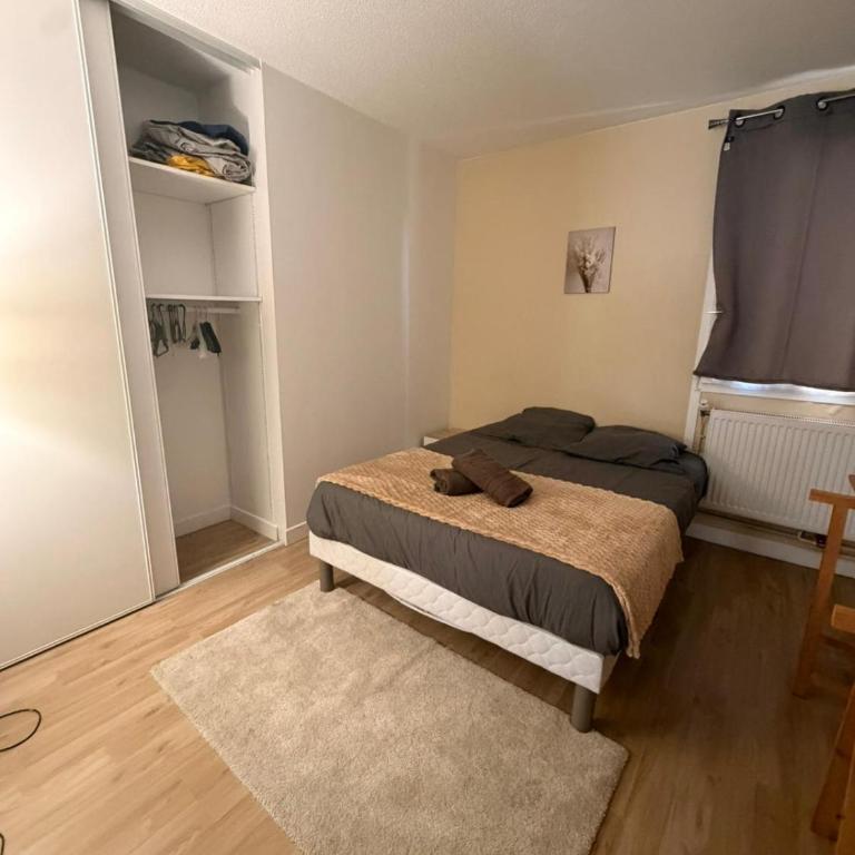 T4 3 Chambres Ideal pour familles et groupes Face du Stade de France Canal et toutes commodités - Three-Bedroom Apartment - 26