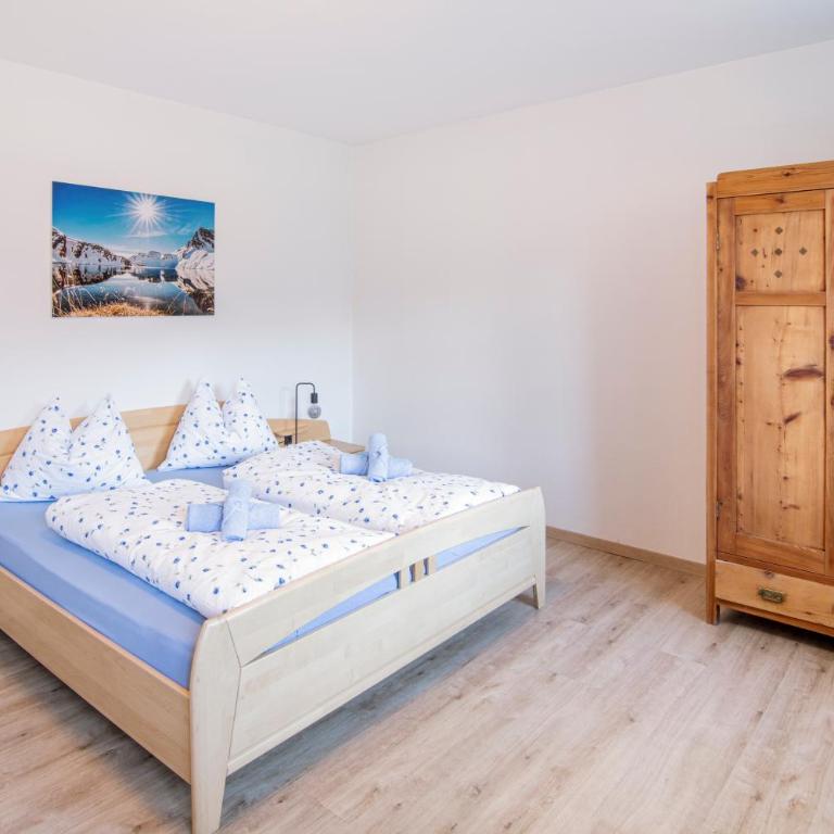 Rieplhof - Relaxing farm stay with breakfast and mountain view - Doppelzimmer mit Bergblick - 2