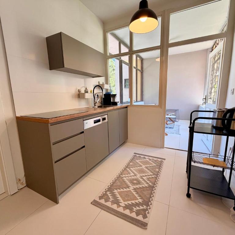 Downtown Luxury apartment by Ben&co - Two-Bedroom Apartment - 30