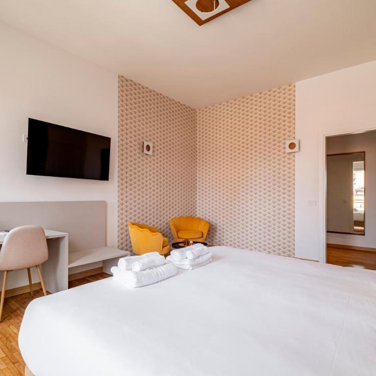 Urbanicooh Cavour Rooms&Suite - Camera Matrimoniale Deluxe con Balcone - 4