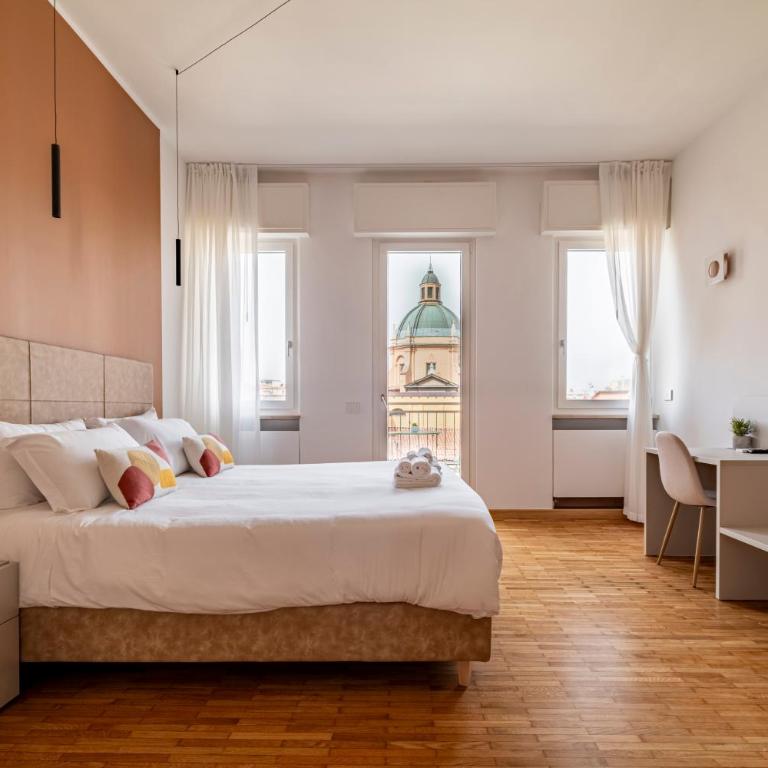 Urbanicooh Cavour Rooms&Suite - Camera Matrimoniale Deluxe con Balcone - 1