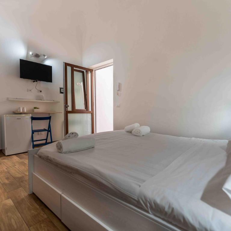Cefalù Center Apartments - Camera Matrimoniale - 3