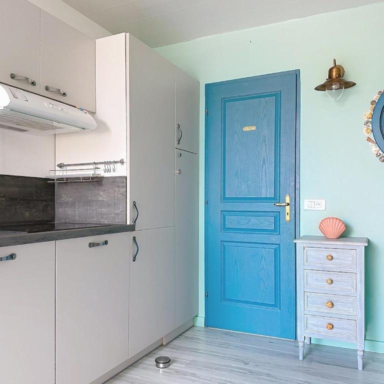 Magnifique studio double cabine aux jardins du port - Apartamento de 1 dormitorio - 4