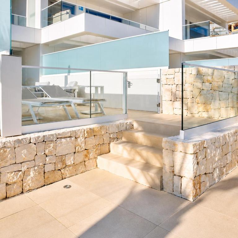Apartamento Albamar II en Dénia, con piscina, vistas al mar y acceso directo la playa by Family Homes Rentals - Apartamento de 2 dormitorios con vistas a la piscina - 24