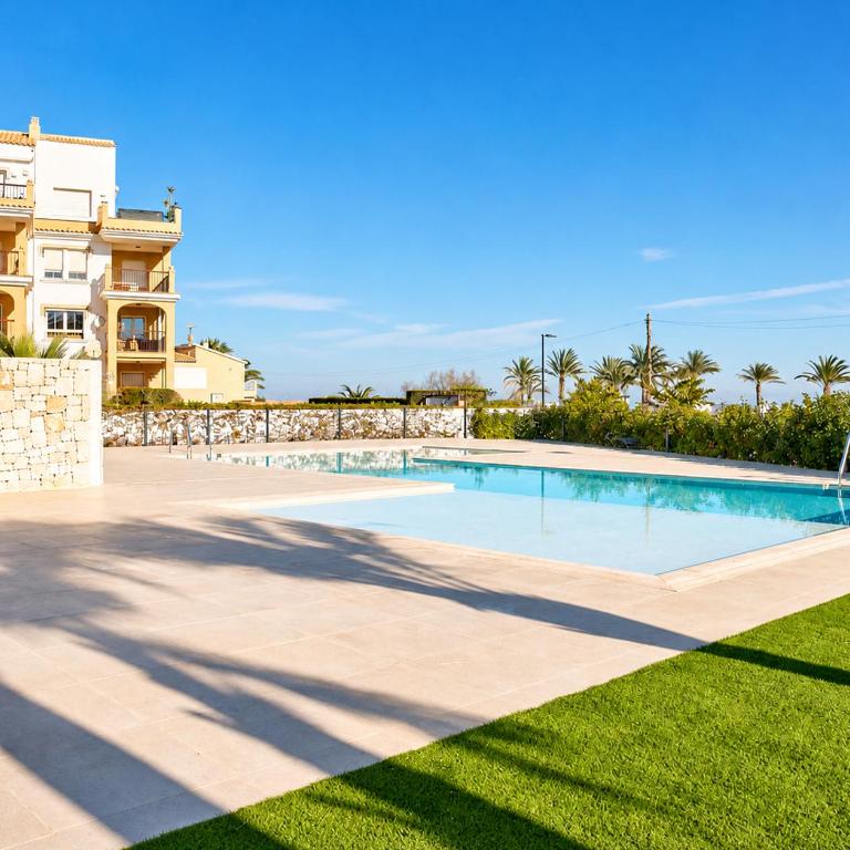 Apartamento Albamar II en Dénia, con piscina, vistas al mar y acceso directo la playa by Family Homes Rentals - Apartamento de 2 dormitorios con vistas a la piscina - 2
