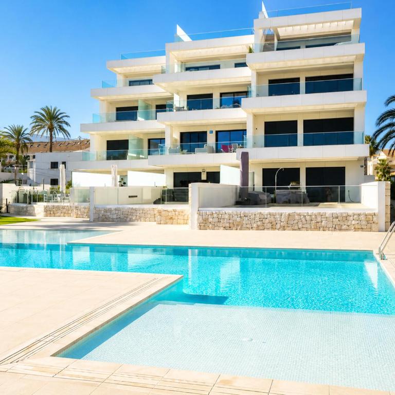 Apartamento Albamar II en Dénia, con piscina, vistas al mar y acceso directo la playa by Family Homes Rentals - Apartamento de 2 dormitorios con vistas a la piscina - 3