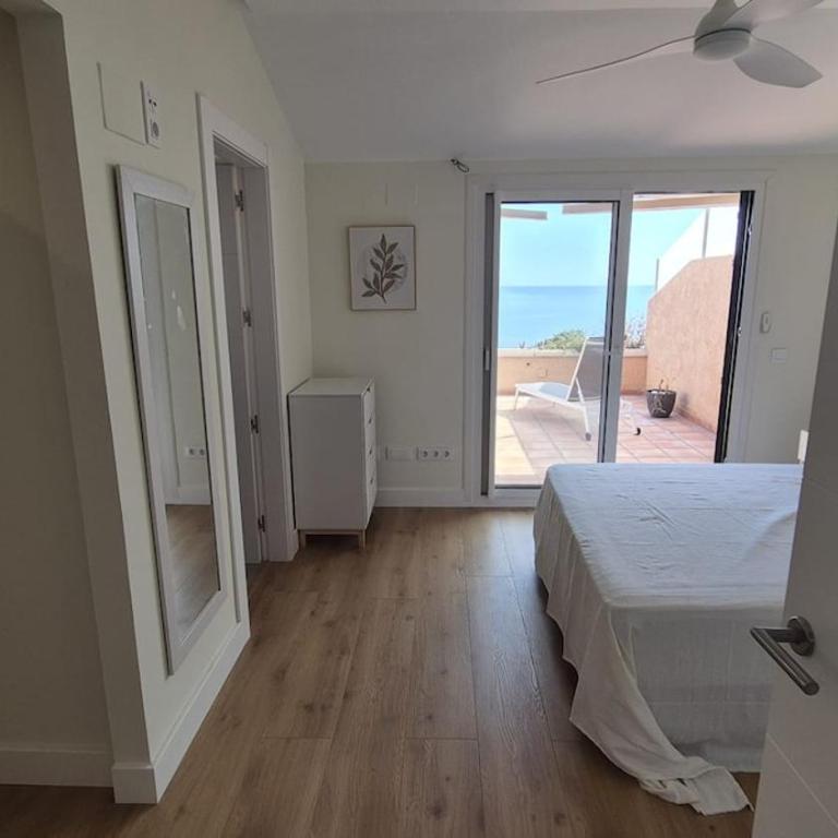 Espectacular Duplex en Primera Linea de Mar - Apartamento de 3 dormitorios - 58