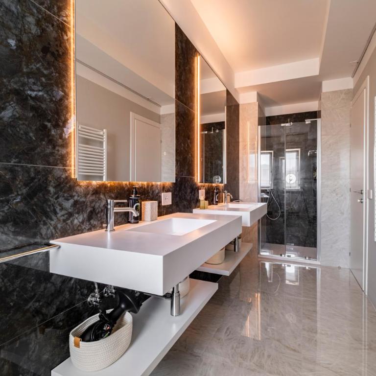 Urbanicooh Cavour Rooms&Suite - Camera Matrimoniale Standard - 7