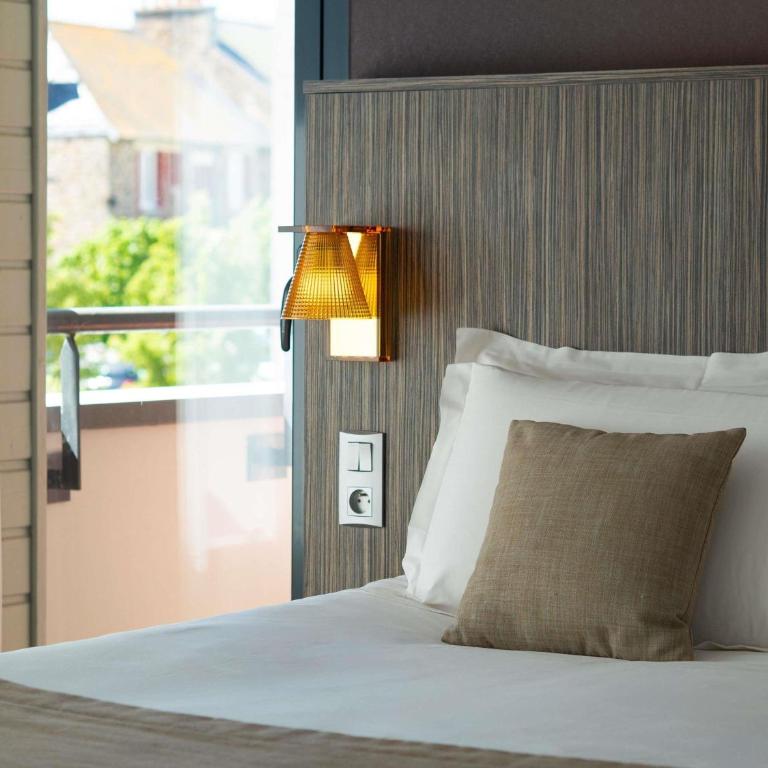 Mercure Saint Malo Balmoral - Privilege Double Room with a Balcony - 1