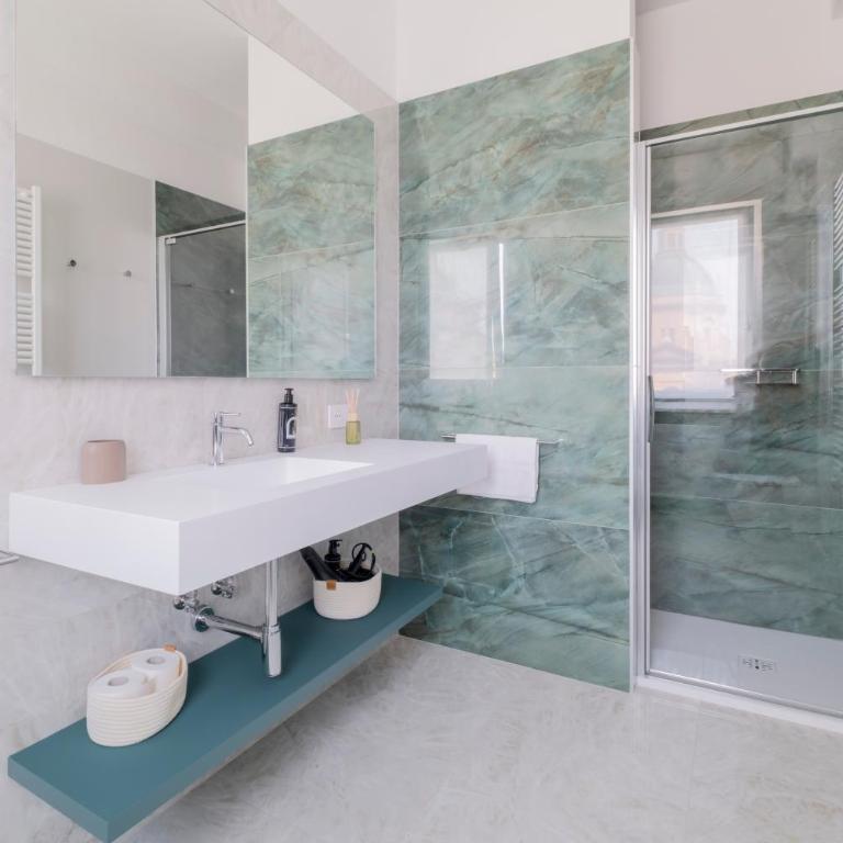 Urbanicooh Cavour Rooms&Suite - Camera Matrimoniale Deluxe con Balcone - 9