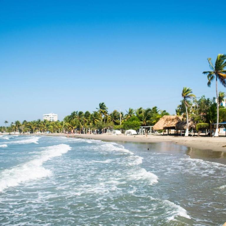 Spacious Coveas Cabin 4 Bedrooms, close to beach, Pet-Friendly - Casa - 1
