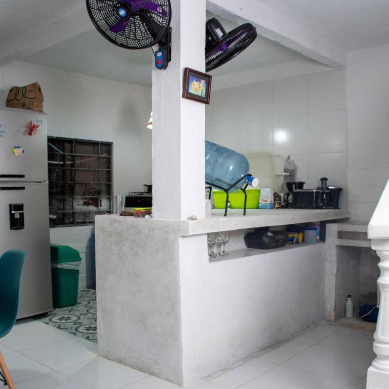 Spacious Coveas Cabin 4 Bedrooms, close to beach, Pet-Friendly - Casa - 8