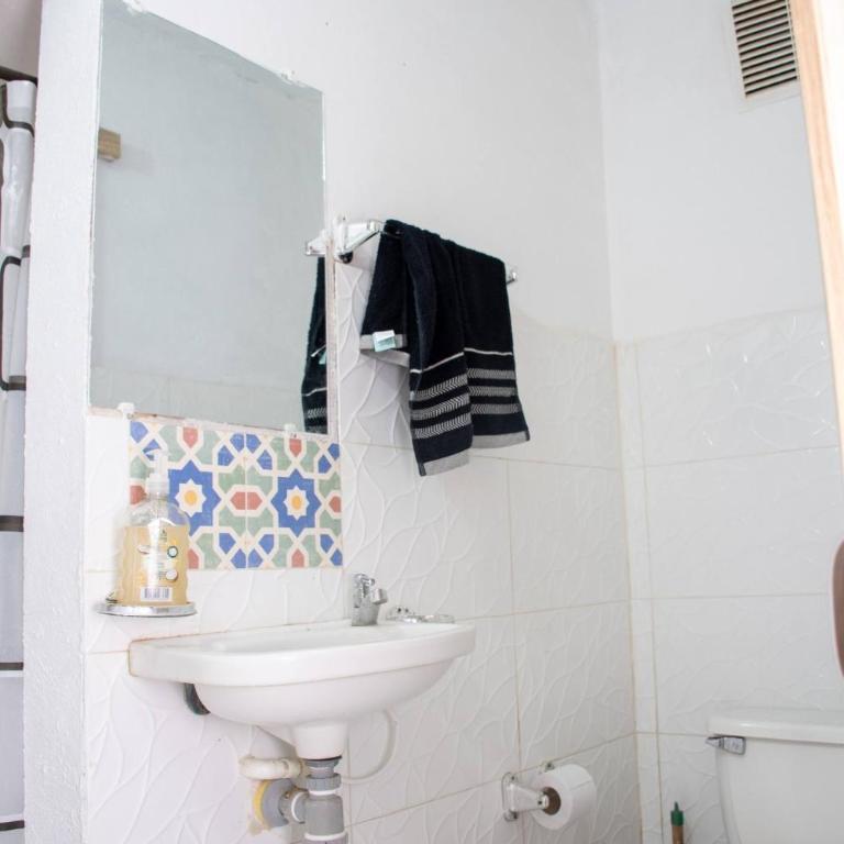 Spacious Coveas Cabin 4 Bedrooms, close to beach, Pet-Friendly - Casa - 22