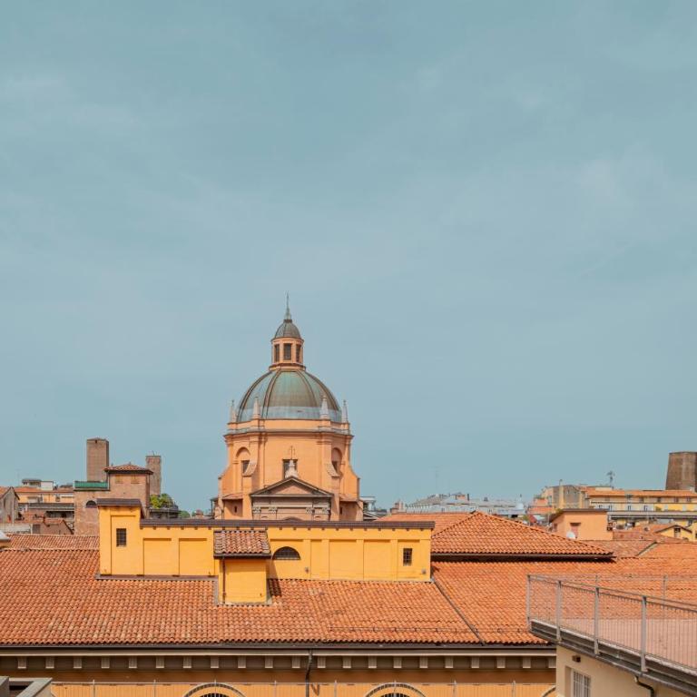 Urbanicooh Cavour Rooms&Suite - Camera Matrimoniale Deluxe con Balcone - 16