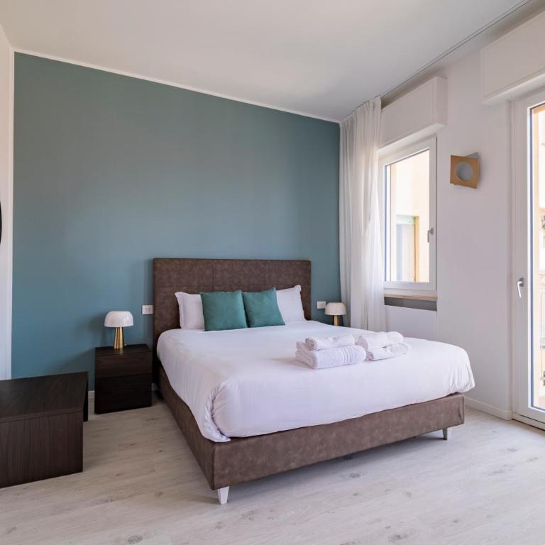 Urbanicooh Cavour Rooms&Suite - Camera Matrimoniale Deluxe con Balcone - 6