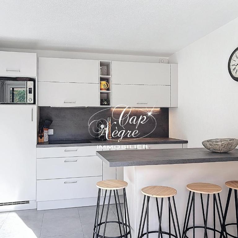 Appart T2 cabine rénové pour 4p avec jardin, résidence avec piscine à 750m de la plage de Cavalière - Apartamento de 2 dormitorios - 6