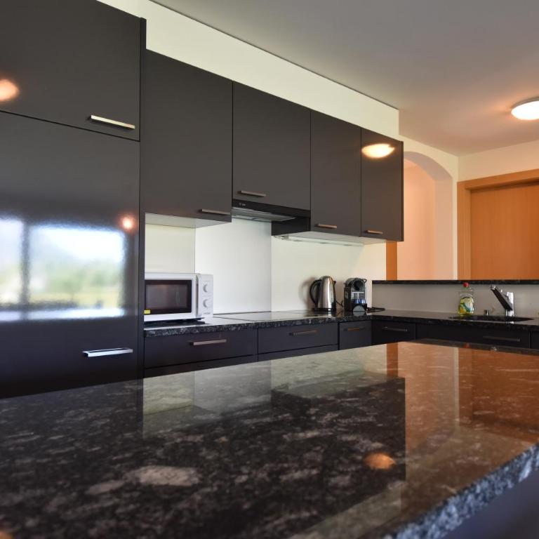 Appartement ensoleillé 4 personnes à Saillon à 100 mètres des bains - Apartment mit 1 Schlafzimmer - 4
