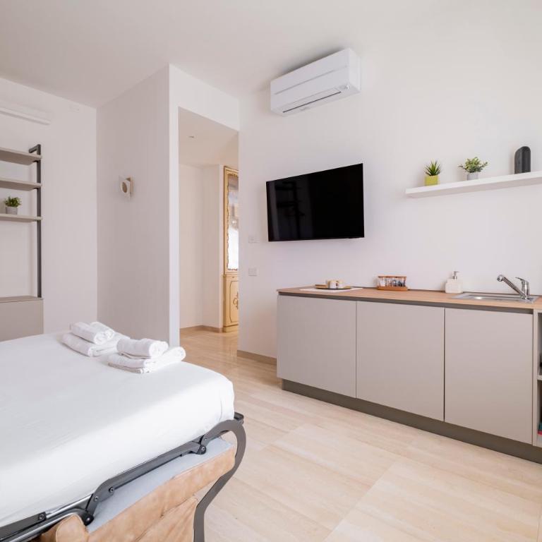 Urbanicooh Cavour Rooms&Suite - Suite Familiare con Balcone - 16