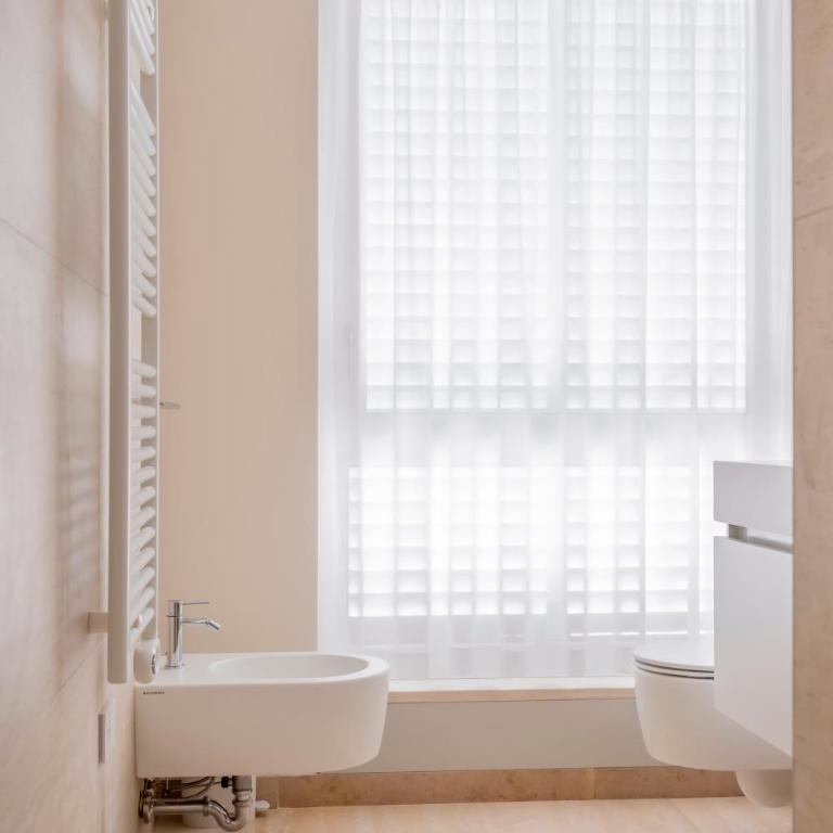 Urbanicooh Cavour Rooms&Suite - Suite Familiare con Balcone - 17