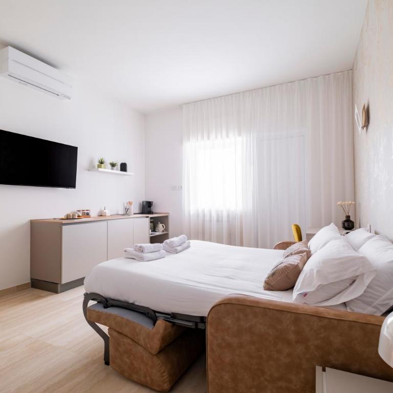 Urbanicooh Cavour Rooms&Suite - Suite Familiare con Balcone - 6