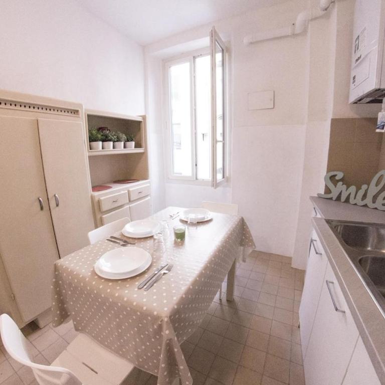 UNYCA - Minimalist 3 bedroom Apartment in Florence - Appartamento con 3 Camere da Letto - 9