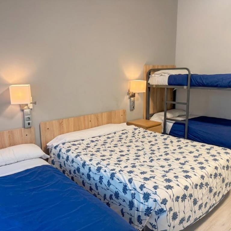 Residencia Albergue Jaca - Chambre Familiale Supérieure - 2