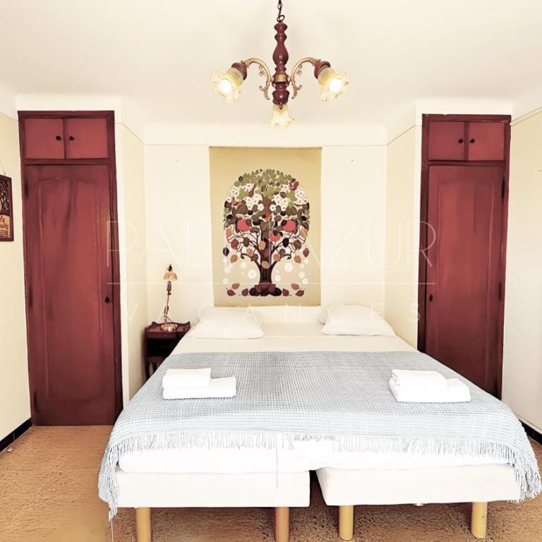 Maison Familiale, avec jardin, à 20 min à pied de la mer - Four-Bedroom House - 13