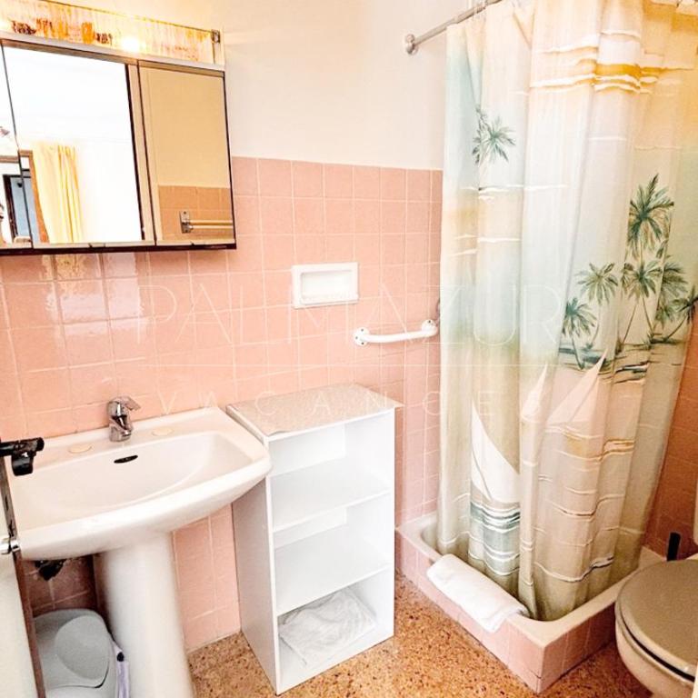 Maison Familiale, avec jardin, à 20 min à pied de la mer - Four-Bedroom House - 26