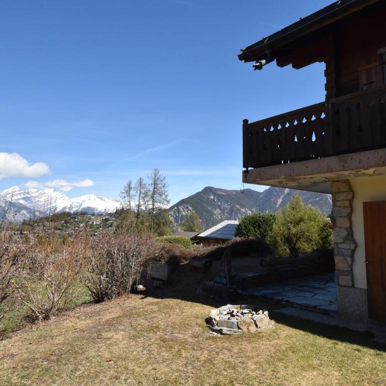 Grand Chalet Vercorin pour 10 personnes avec jardin BBQ parking privé et sauna - Chalet - 30