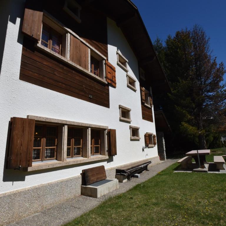 Grand Chalet Vercorin pour 10 personnes avec jardin BBQ parking privé et sauna - Chalet - 43