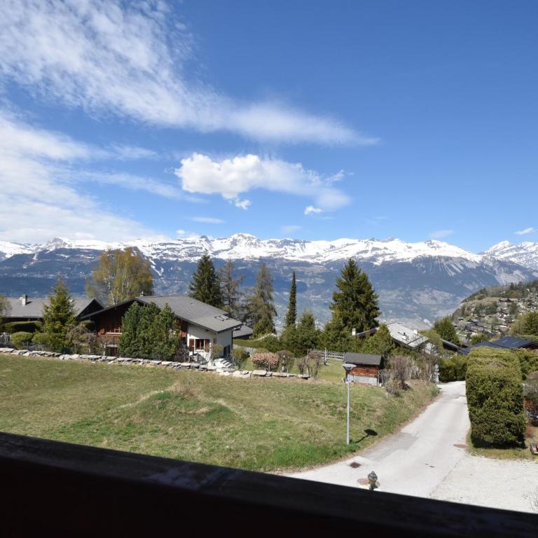 Grand Chalet Vercorin pour 10 personnes avec jardin BBQ parking privé et sauna - Chalet - 48