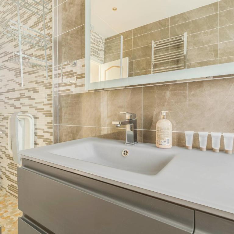 Appartement Spacieux 8P AC Paris 16eme - Appartement - 8