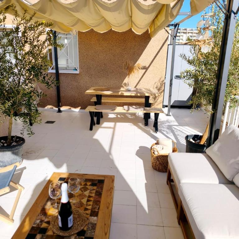 Bungalow con Encanto - Two-Bedroom Apartment - 41