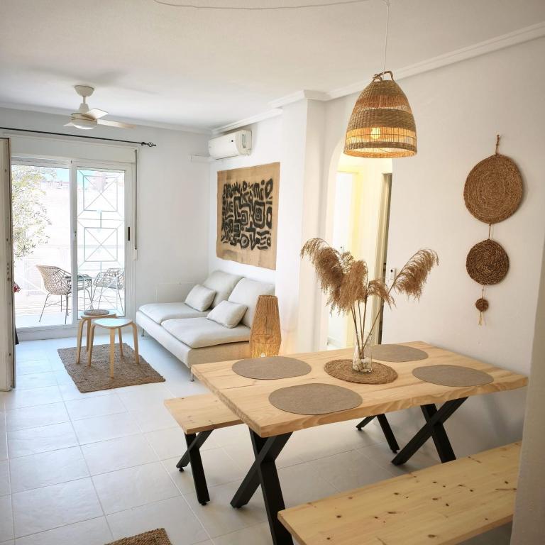 Bungalow con Encanto - Two-Bedroom Apartment - 1