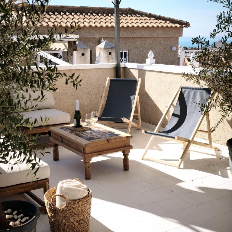 Bungalow con Encanto - Two-Bedroom Apartment - 55