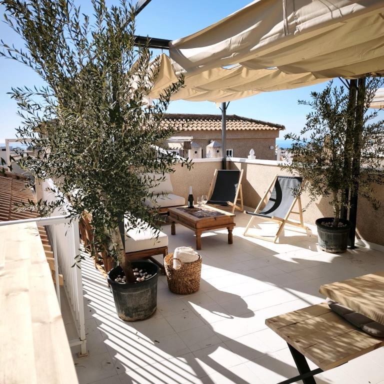 Bungalow con Encanto - Two-Bedroom Apartment - 56