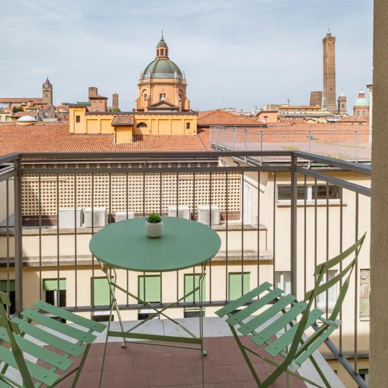 Urbanicooh Cavour Rooms&Suite - Camera Matrimoniale Deluxe con Balcone - 20