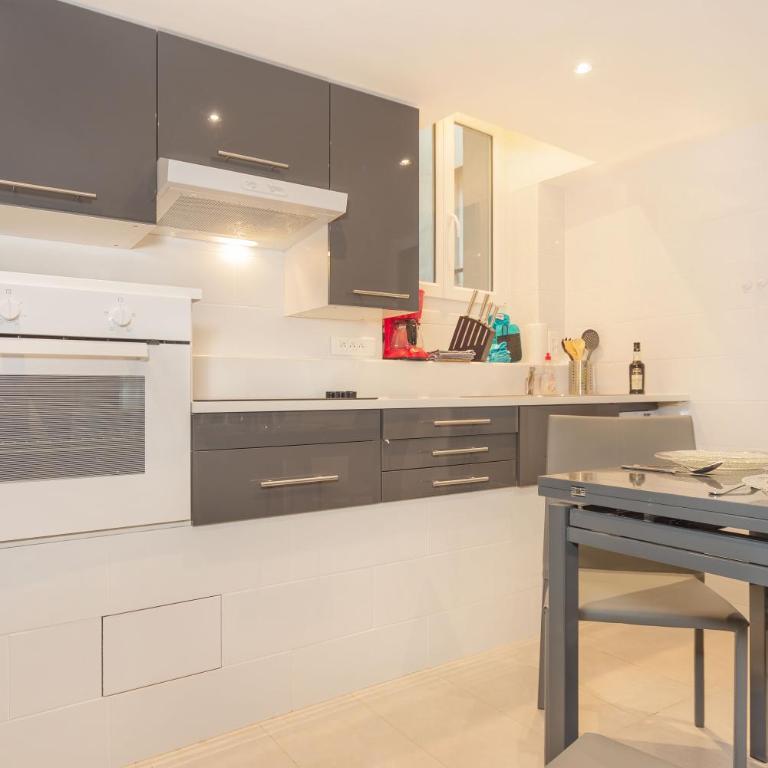 Appt Paris Centre avec Mezzanine - One-Bedroom Apartment - 1