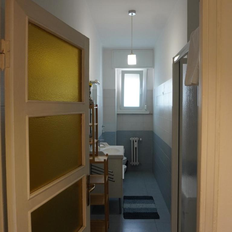 Aulenti Centrale Apt - Appartamento con 2 Camere da Letto - 12