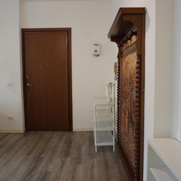 Aulenti Centrale Apt - Appartamento con 2 Camere da Letto - 24