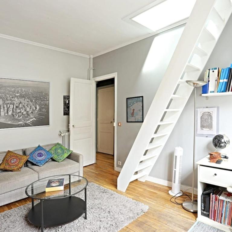 My Beautiful House With a Garden in Paris - Two-Bedroom Apartment - 6