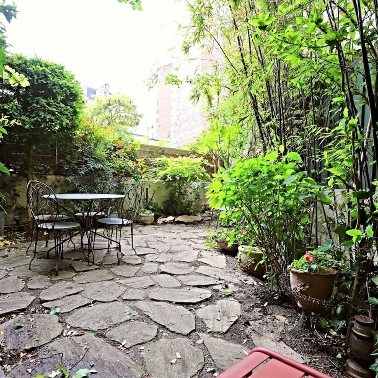 My Beautiful House With a Garden in Paris - Two-Bedroom Apartment - 8