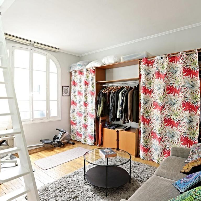 My Beautiful House With a Garden in Paris - Two-Bedroom Apartment - 13