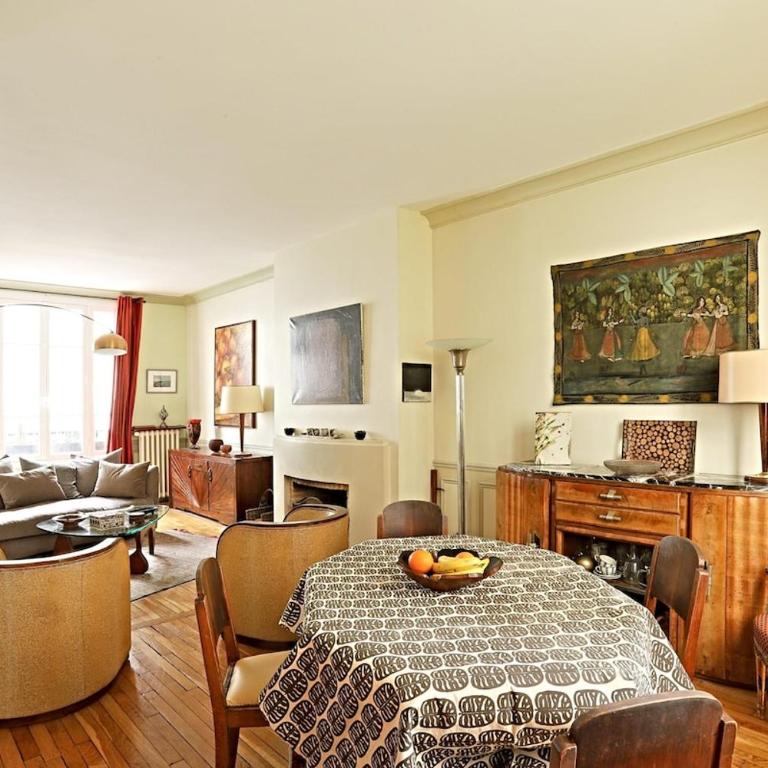 My Beautiful House With a Garden in Paris - Two-Bedroom Apartment - 26