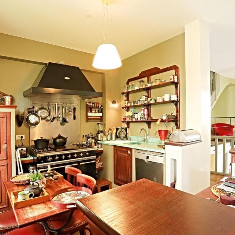 My Beautiful House With a Garden in Paris - Two-Bedroom Apartment - 27